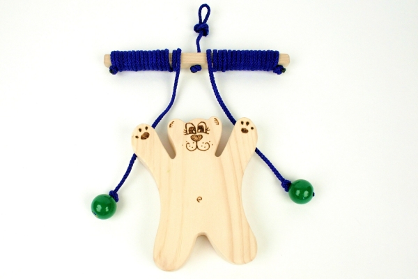 string climbing toy