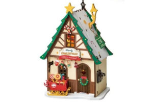 D-I-Y Miniature Twinkling Christmas Tree Cottage D-I-Y Miniature Twinkling Christmas Tree Cottage