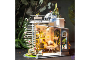 Dora's Loft D-I-Y Miniature Kit